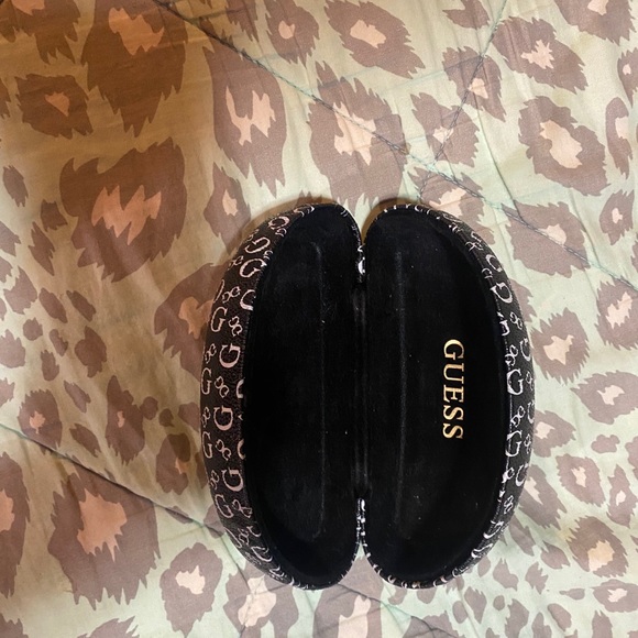 Glasses case - Picture 2 of 2